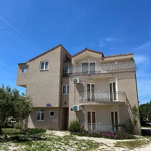  Apartment Saldi